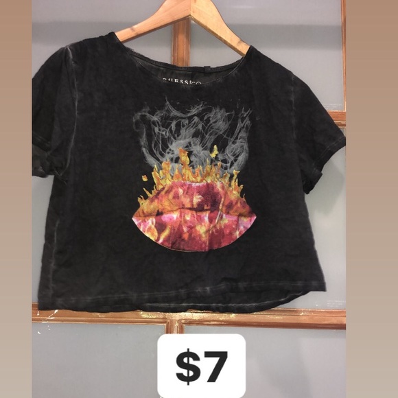 Clothing - Picture 4 of 16